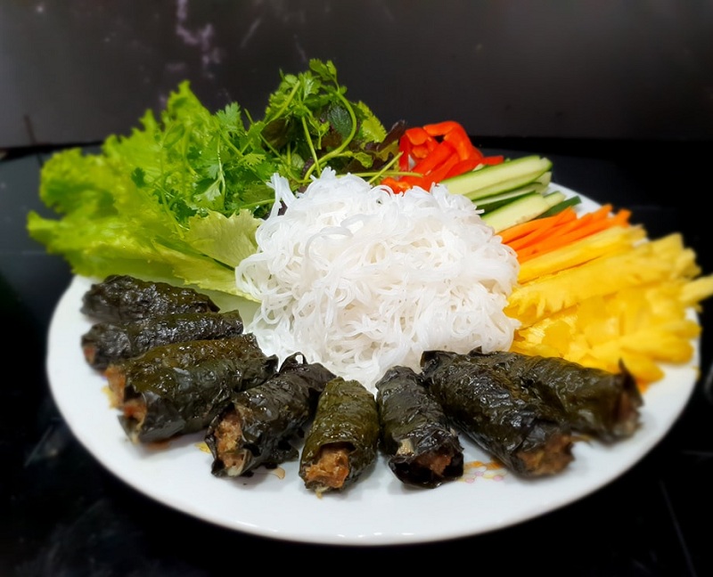 Cách ướp thịt bò nướng lá lốt
